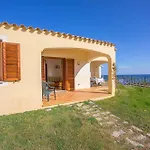 Baia Sant Anna Con Piscina Apartman Tanaunella