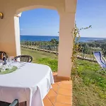 Baia Sant Anna Con Piscina Apartmán *
