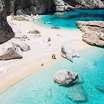 Baia Sant Anna Con Piscina *