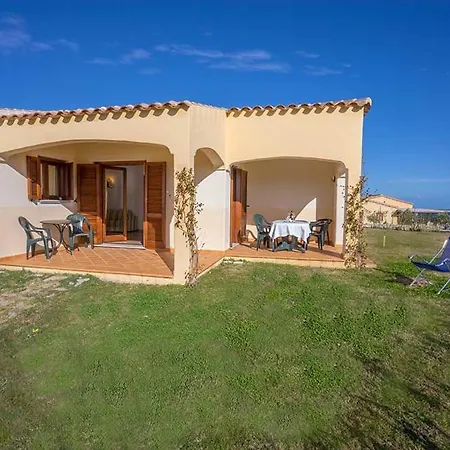 Baia Sant Anna Con Piscina * タナウネッラ