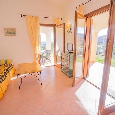 Baia Sant Anna Con Piscina Apartment