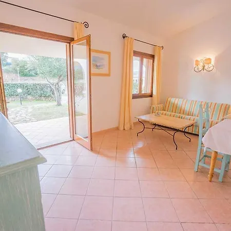 Baia Sant Anna Con Piscina Apartamento