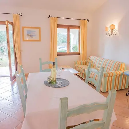 Baia Sant Anna Con Piscina Apartamento