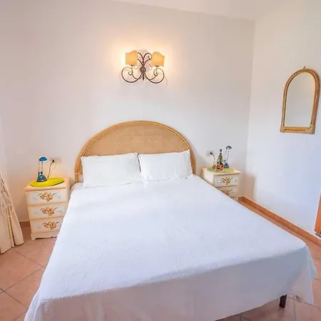 Baia Sant Anna Con Piscina Apartamento Tanaunella