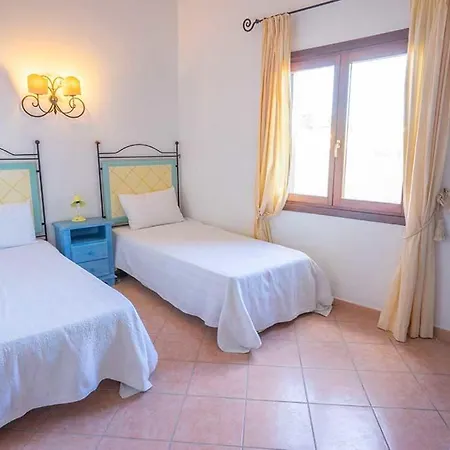 Baia Sant Anna Con Piscina * Tanaunella