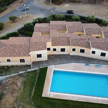 Baia Sant Anna Con Piscina Tanaunella