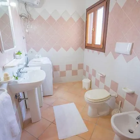Baia Sant Anna Con Piscina Apartment