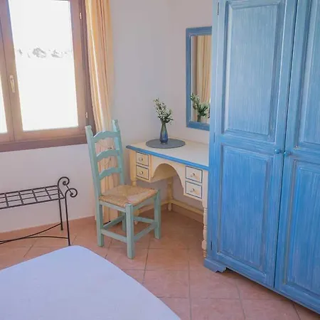 Apartamento Baia Sant Anna Con Piscina