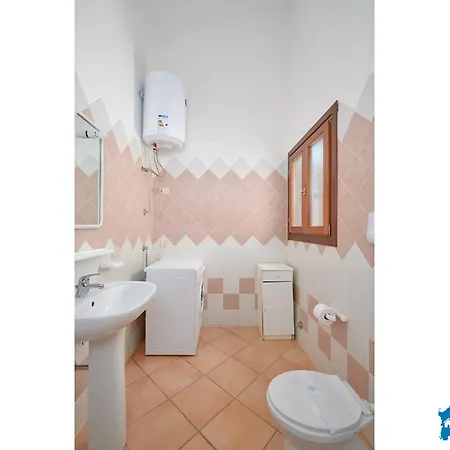 Baia Sant Anna Con Piscina *