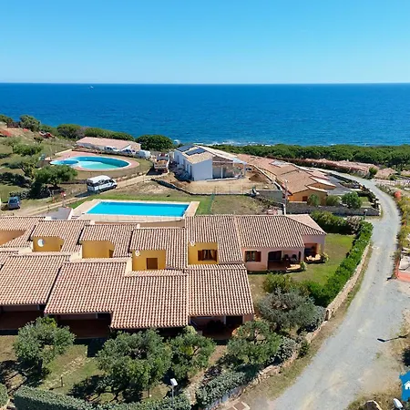 Baia Sant Anna Con Piscina Tanaunella