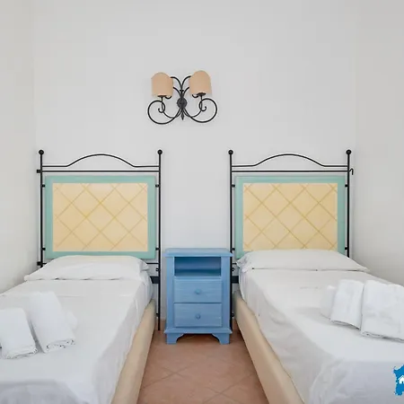 Baia Sant Anna Con Piscina Apartment Tanaunella