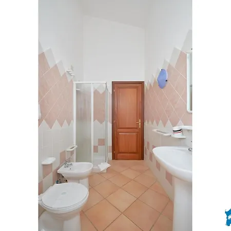 Baia Sant Anna Con Piscina