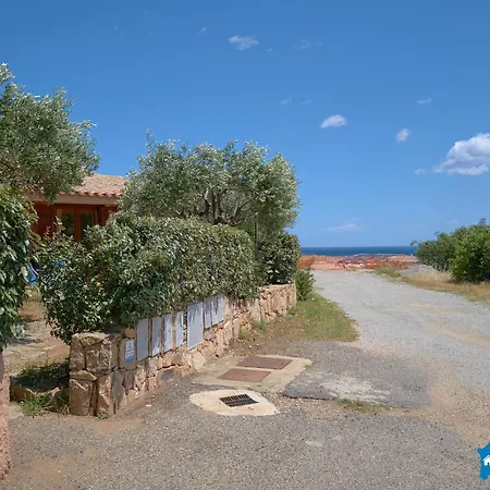Baia Sant Anna Con Piscina