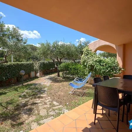 Apartment Baia Sant Anna Con Piscina Tanaunella