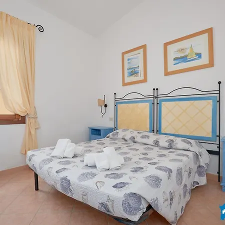 Baia Sant Anna Con Piscina Tanaunella