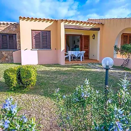 Apartament Baia Sant Anna Con Piscina