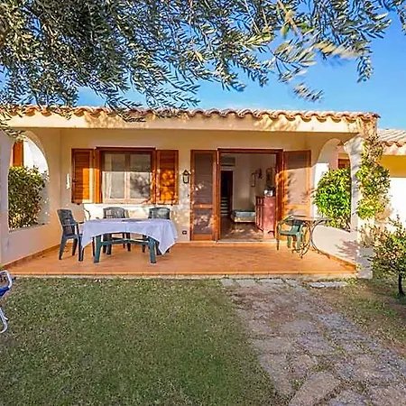 Baia Sant Anna Con Piscina Tanaunella