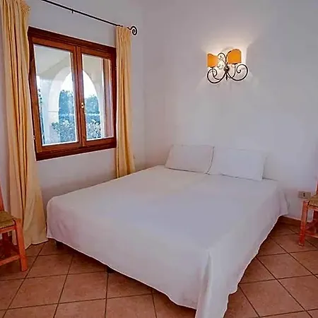 Baia Sant Anna Con Piscina Tanaunella