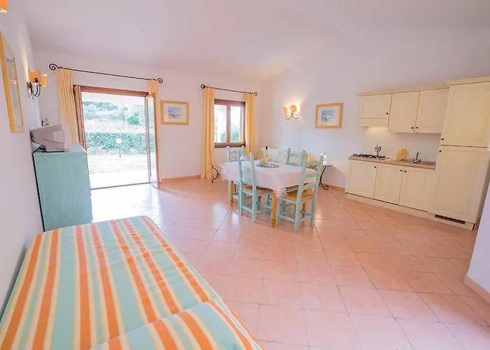 Lägenhet Baia Sant Anna Con Piscina Tanaunella